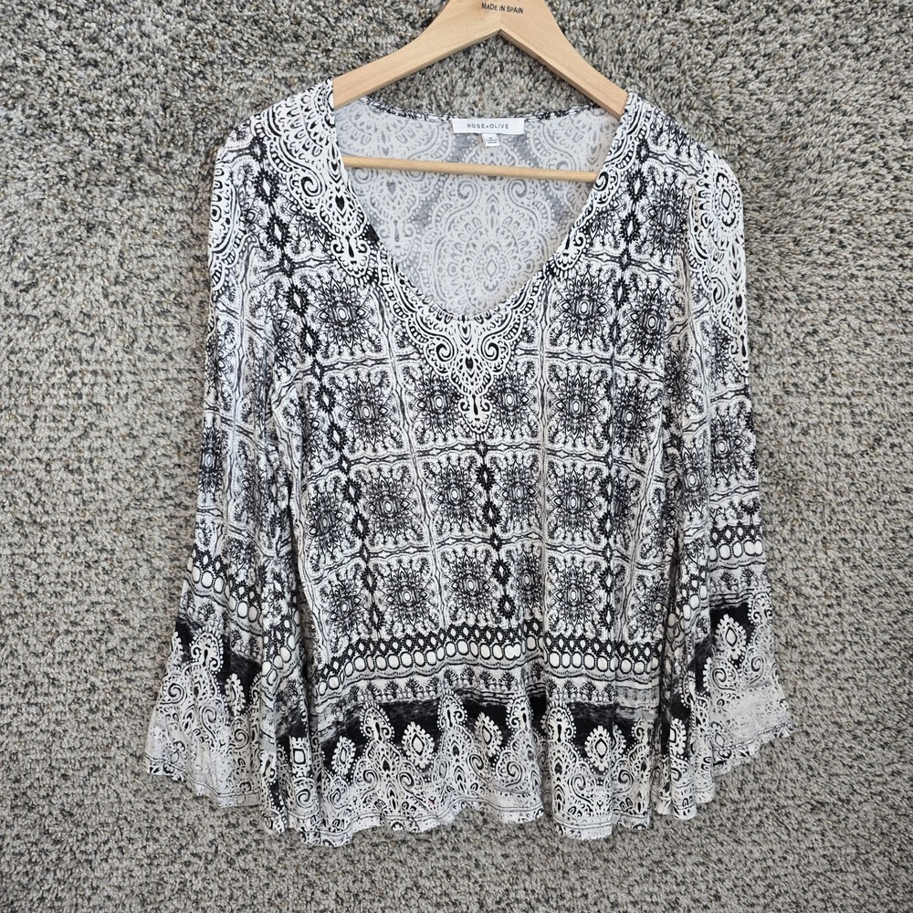 Rose & Olive Top Womens Medium Black Printed Scoop Neck Knit Blouse Stretch